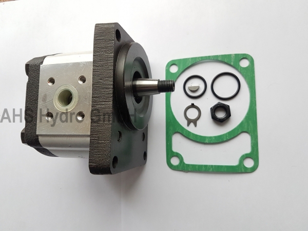 Holder Hydraulikpumpe